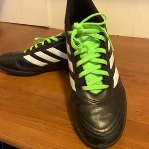 Men’s Adidas Turf Cleats Size 8.5